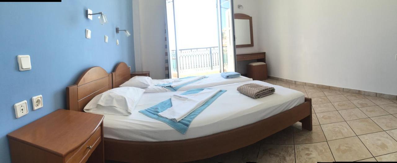 Hotel Damo Питагорио Екстериор снимка