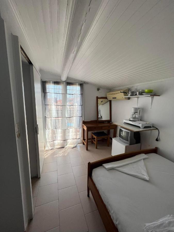 Hotel Damo Питагорио Екстериор снимка